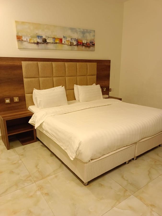 Al Deafah Hotel Apartment الضيافة للشقق الفندقية Al Buraimi Exteriör bild