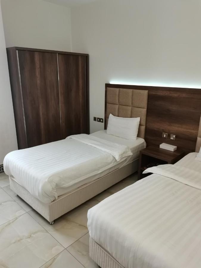 Al Deafah Hotel Apartment الضيافة للشقق الفندقية Al Buraimi Exteriör bild