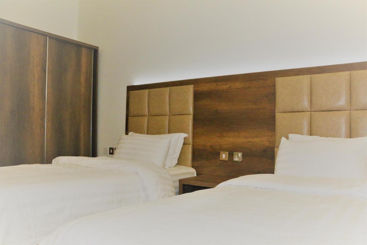 Al Deafah Hotel Apartment الضيافة للشقق الفندقية Al Buraimi Exteriör bild