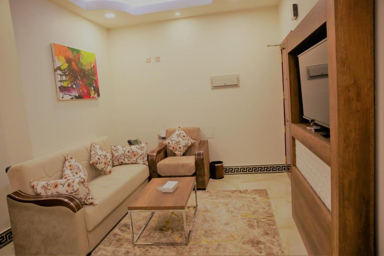 Al Deafah Hotel Apartment الضيافة للشقق الفندقية Al Buraimi Exteriör bild
